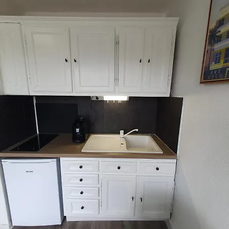 Le Mer, Piscine Et Soleil