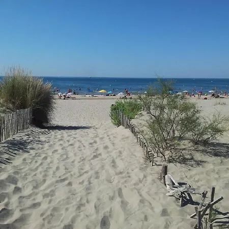 Le Mer, Piscine Et Soleil * لا غراند موت